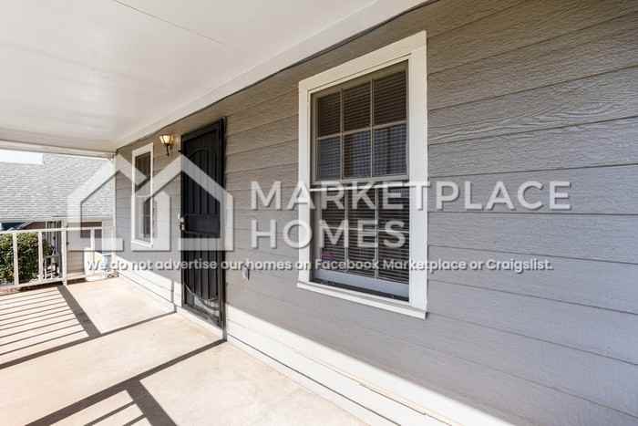 252 Little St Se - Photo 4 of 26