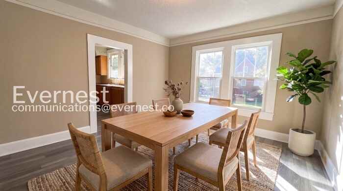 703 11th Ave - Photo 2 of 28