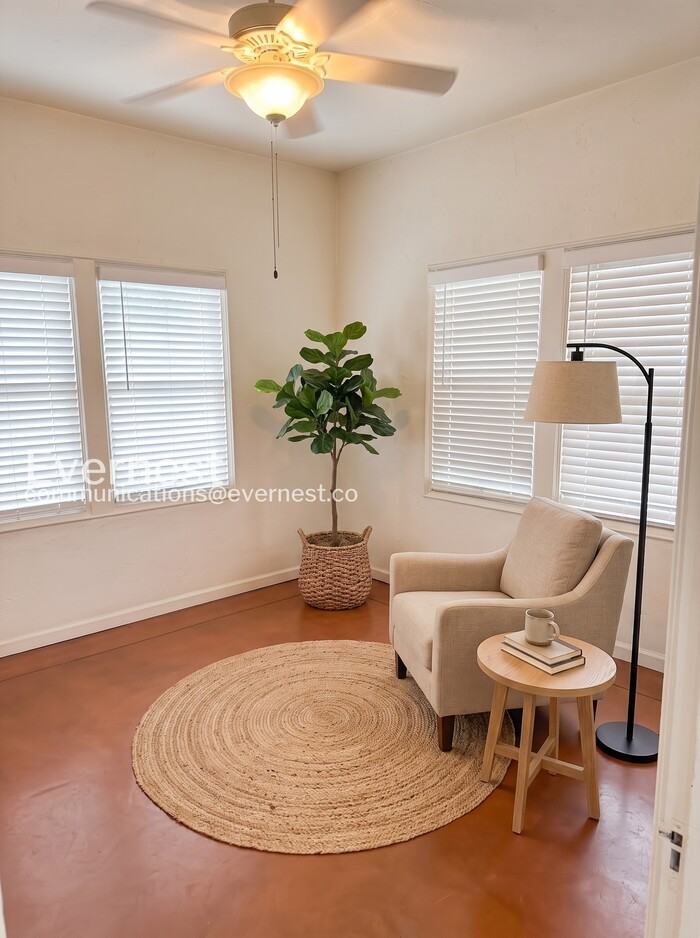 1226 N Olsen Ave - Photo 4 of 24
