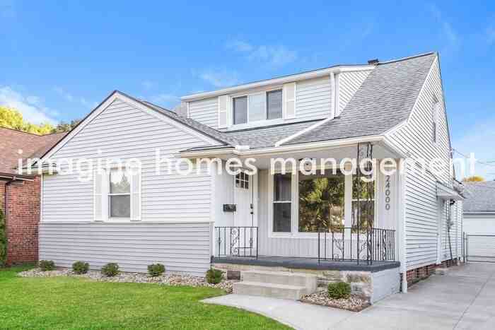 24000 Edgehill Dr - Photo 3 of 17