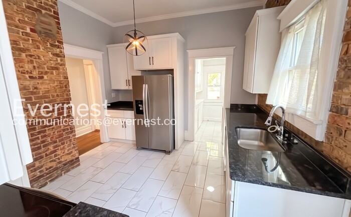 2113 Union Ave - Photo 4 of 27