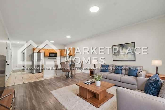 2202 Addison Pl Nw #B - Photo 4 of 17