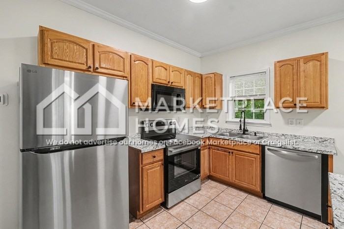 2202 Addison Pl Nw #B - Photo 6 of 17