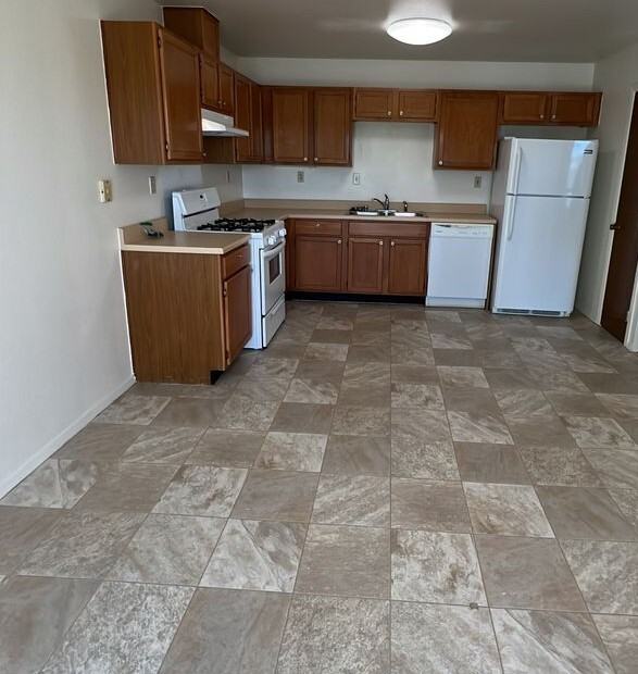 1185 Desmet Ct - Photo 5 of 6