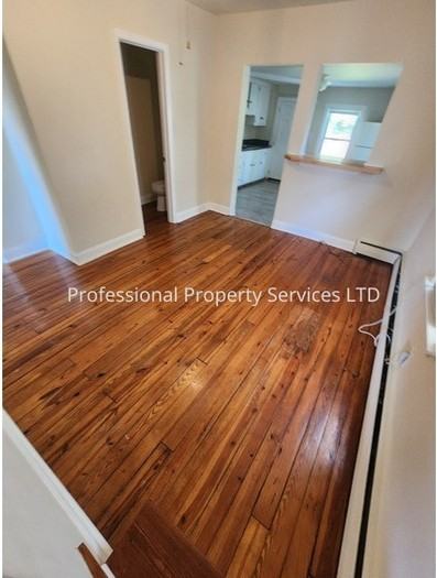 32 Maple Ave - Photo 4 of 25