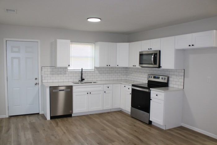 305 E Short Ave - Photo 7 of 33