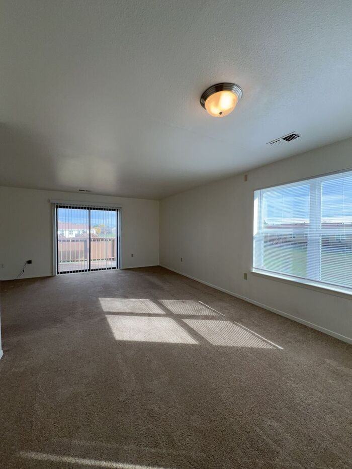 268 Wilder Ct - Photo 5 of 7