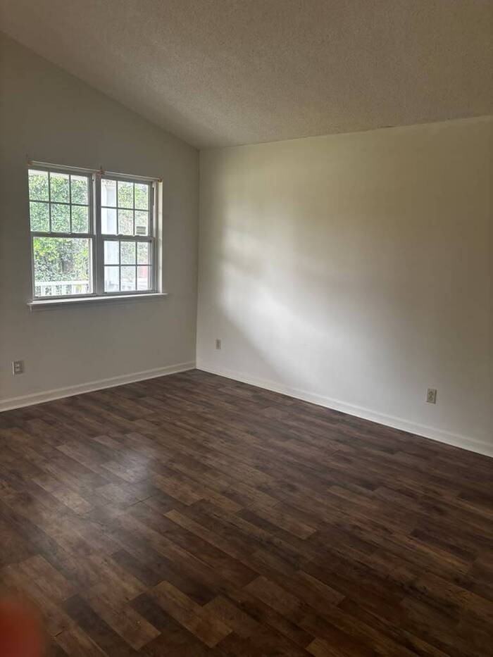 2280 Houston Ave - Photo 4 of 8