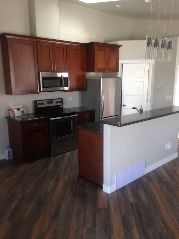 4709 54 Ave - Photo 3 of 11