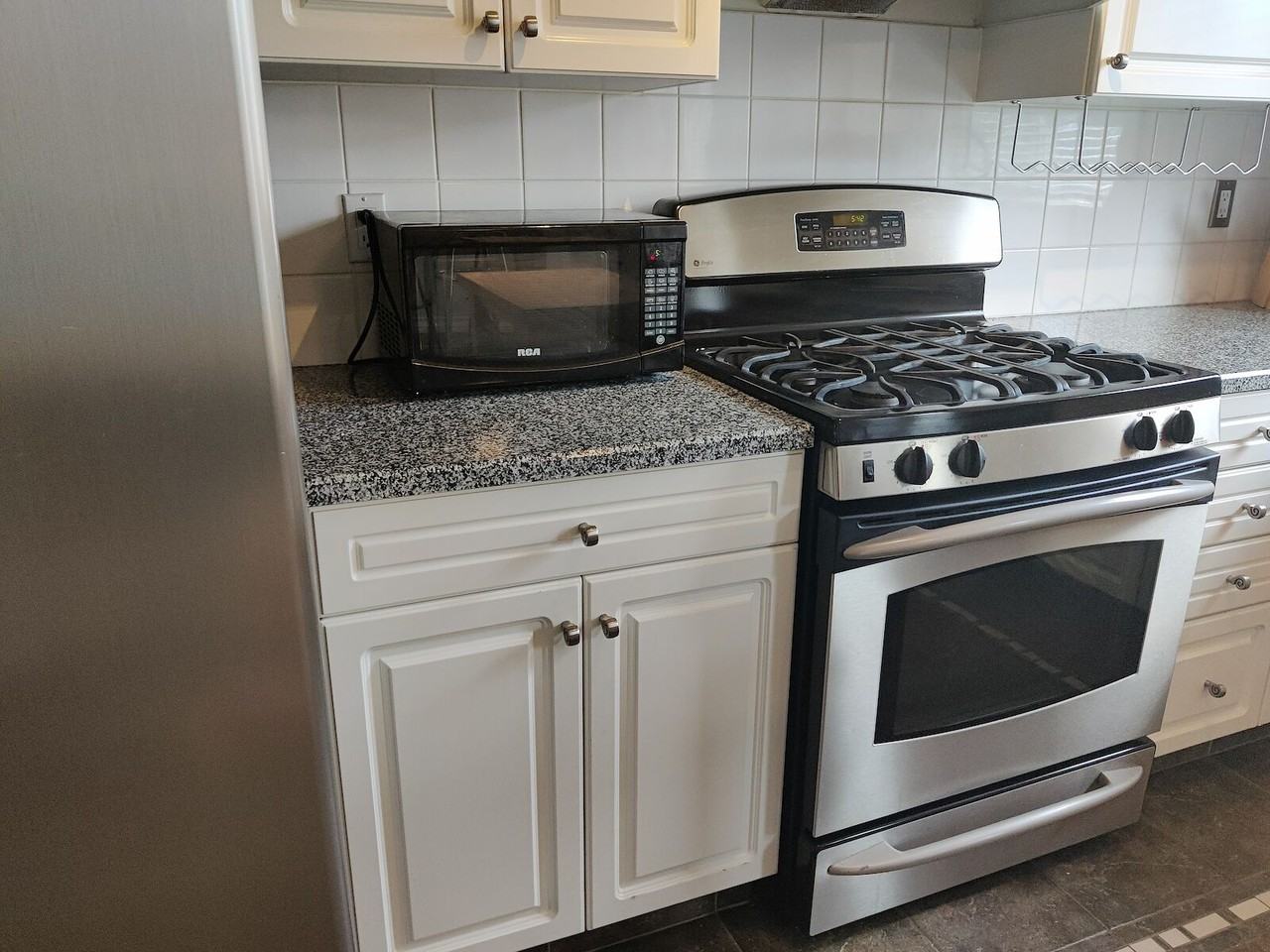 1339 - 1339 14 Avenue Southwest - Photo 5 of 13
