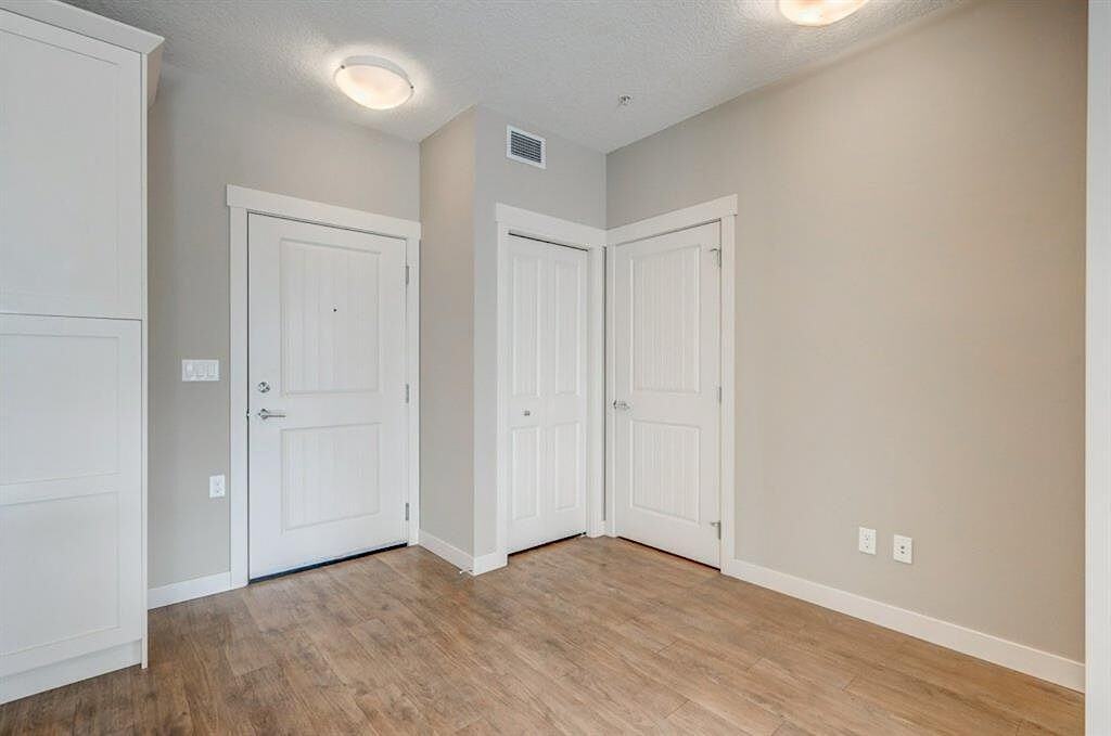 599 - 5303 - 522 Cranford Drive Southeast - Photo 3 of 12