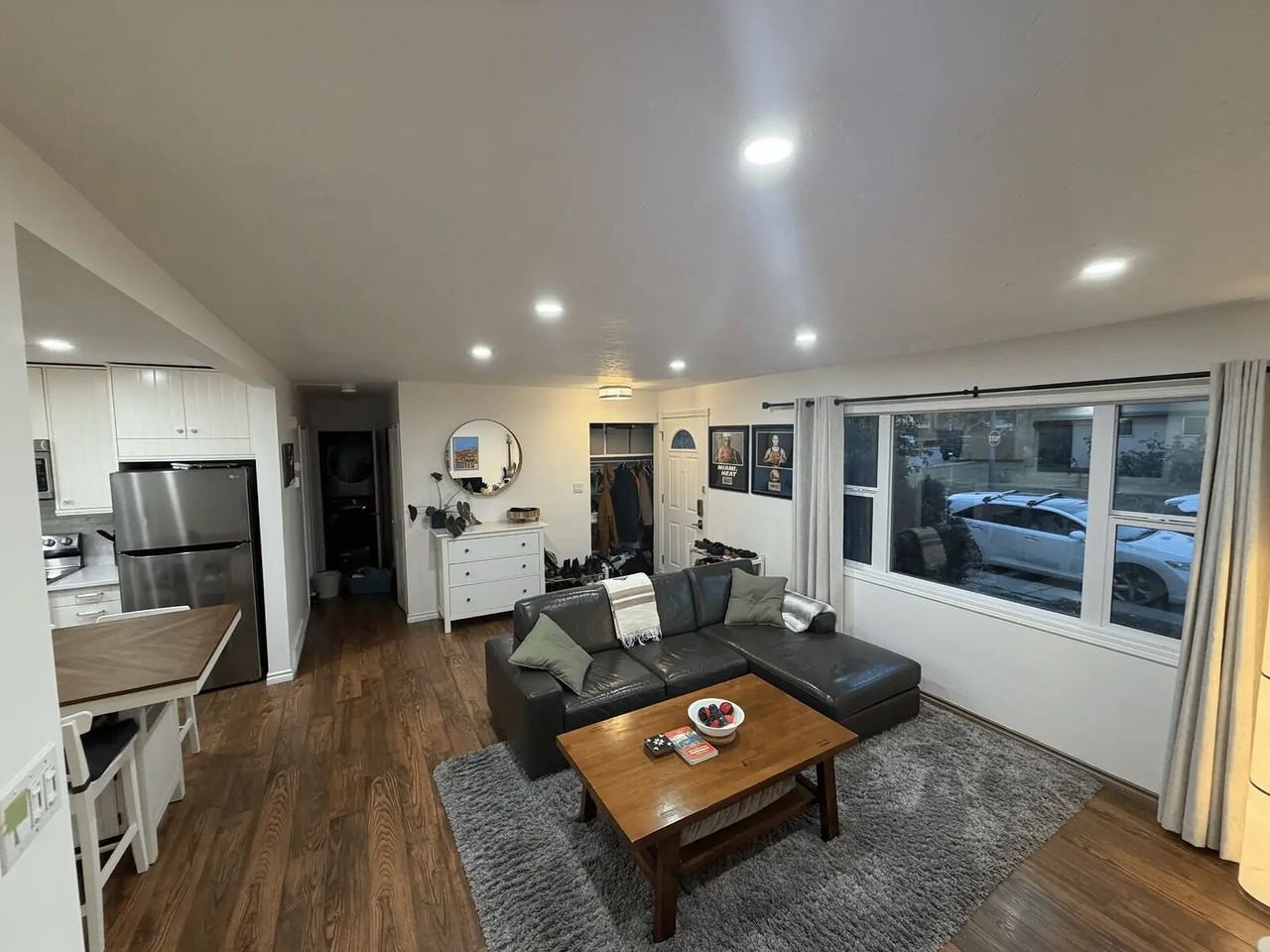 2015 Vaughan St Ne - Photo 3 of 21