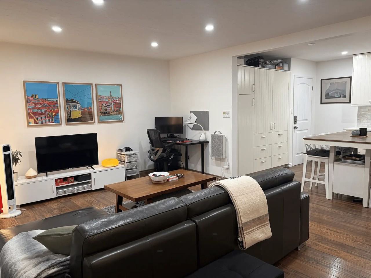 2015 Vaughan St Ne - Photo 6 of 21