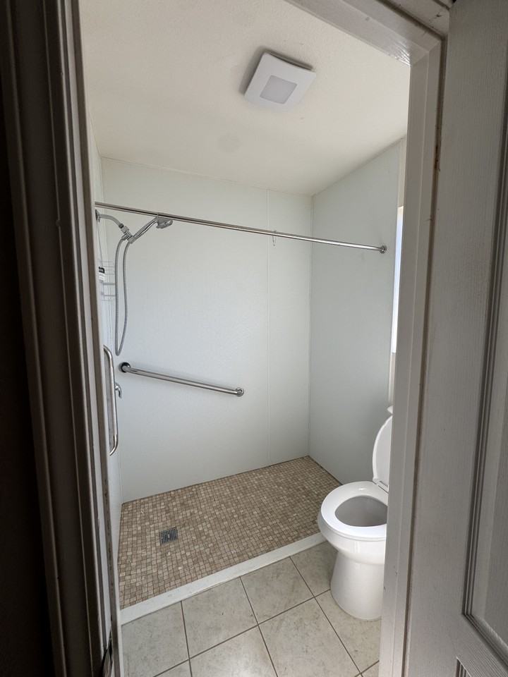 4936 Stewart Ave #NA - Photo 4 of 16