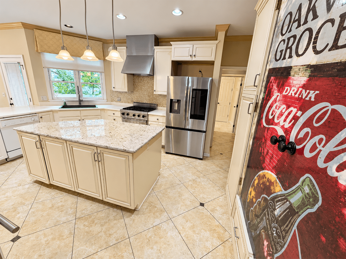 10178 Park Edge Dr #NA - Photo 4 of 30
