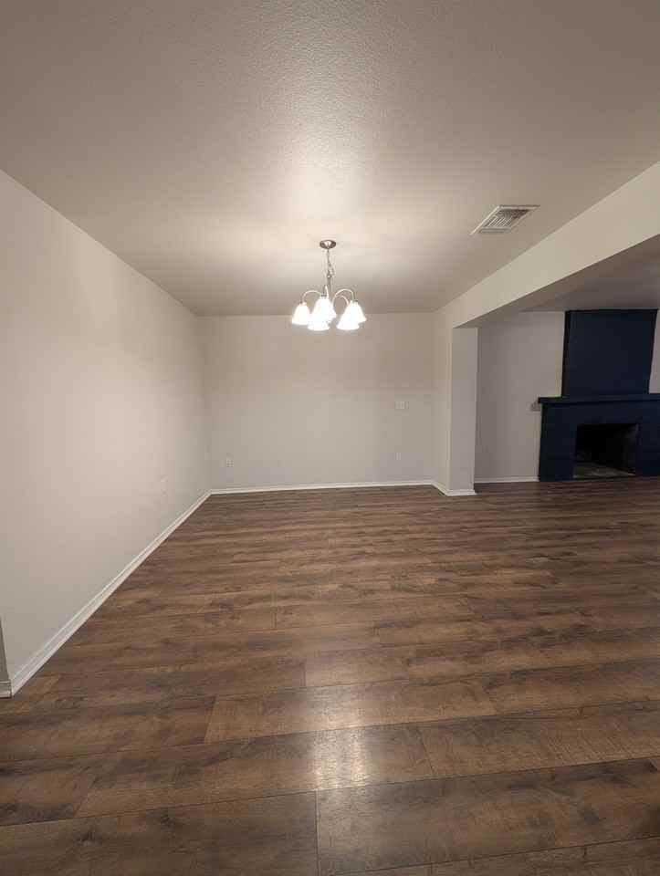 1230 Chalmers Ave #NA - Photo 6 of 12
