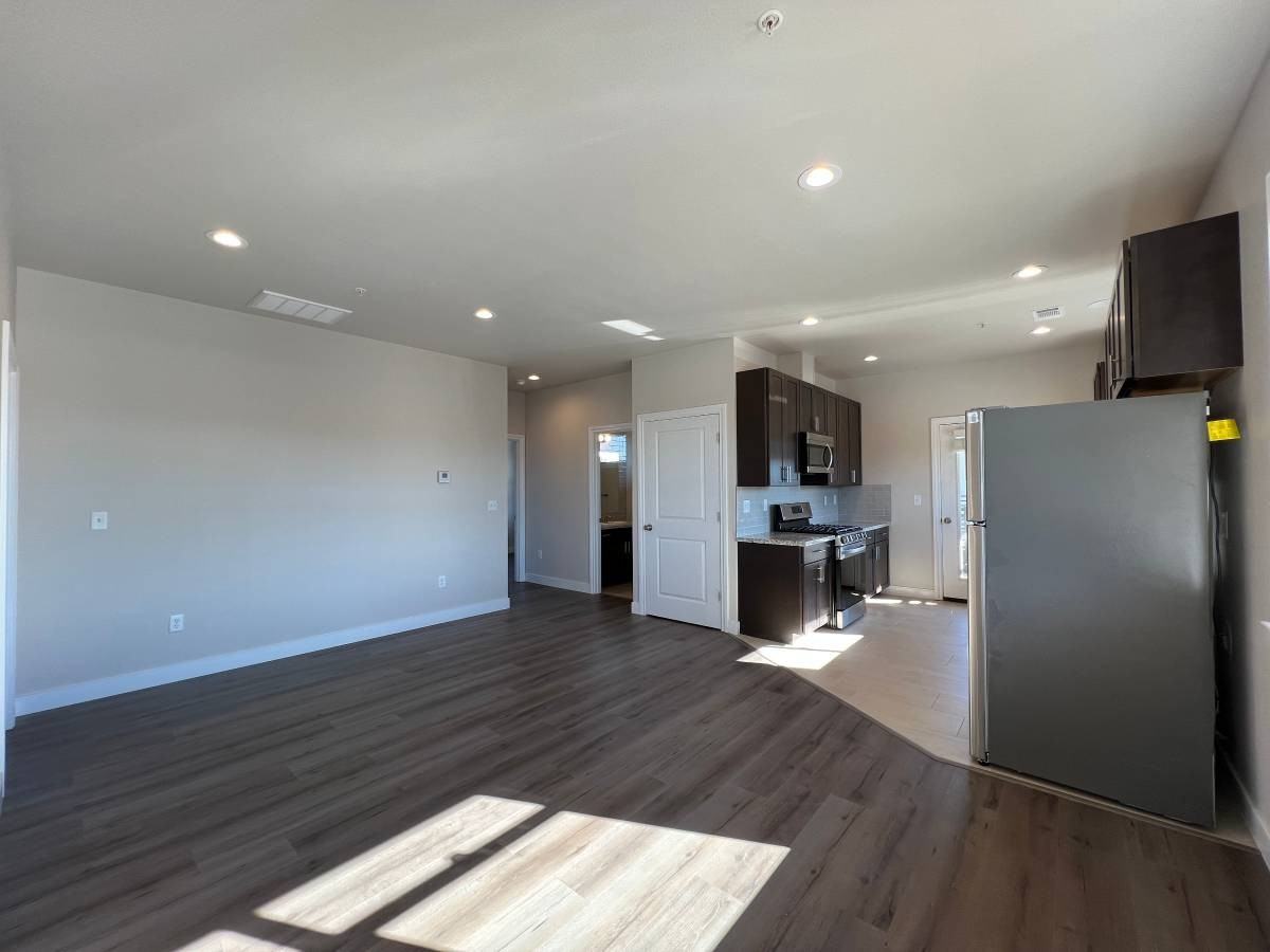 3049 Smith Ln - Photo 2 of 21