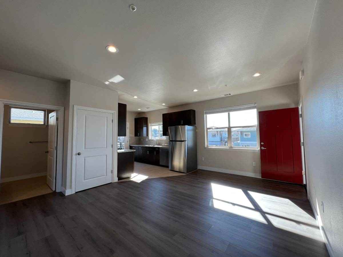3049 Smith Ln - Photo 5 of 21