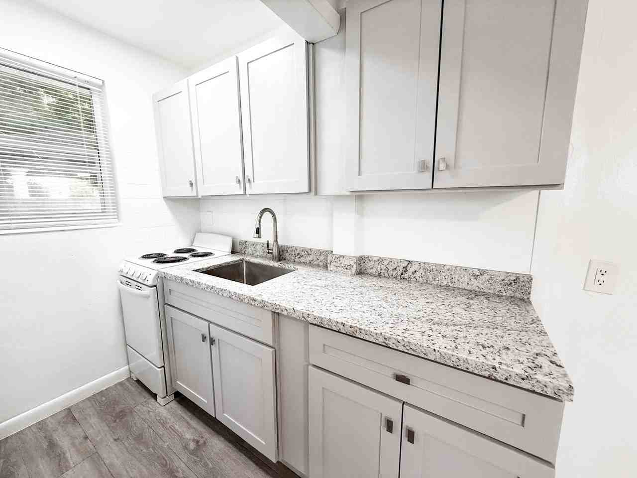 521 S Federal Hwy #7 - Photo 3 of 10