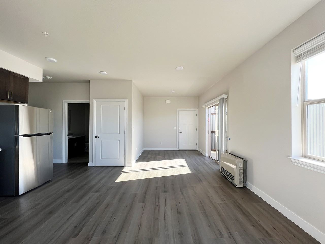 3055 Smith Ln - Photo 3 of 14