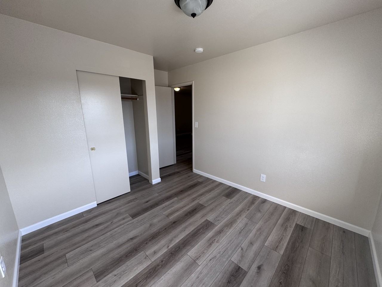 1807 3rd St #6 - Photo 3 of 10