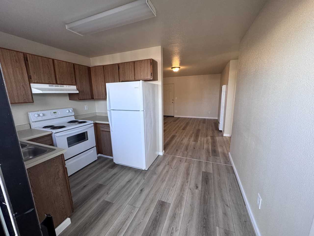 1807 3rd St #6 - Photo 4 of 10