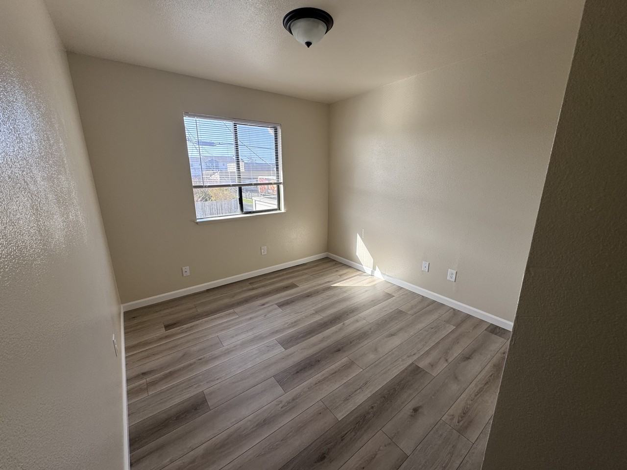 1807 3rd St #6 - Photo 7 of 10