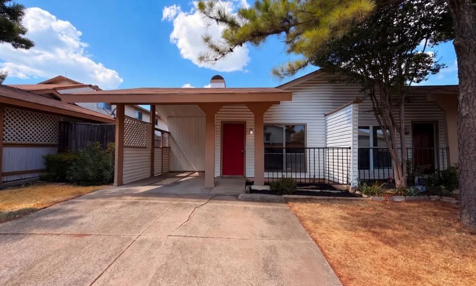 709 Baruna Cir #NA