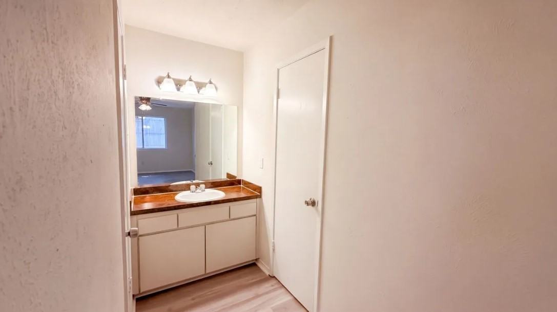 709 Baruna Cir #NA - Photo 2 of 14