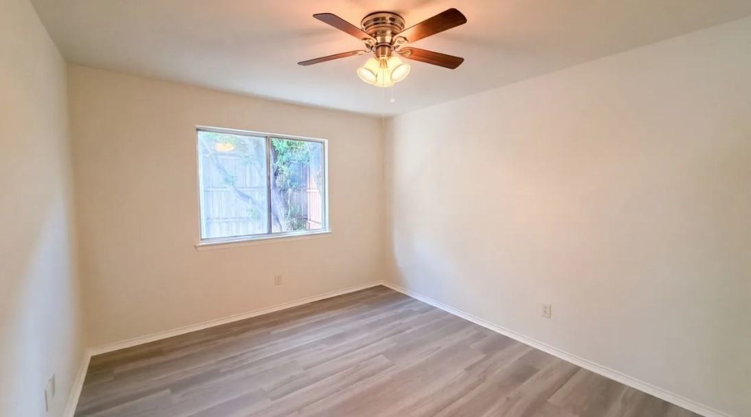 709 Baruna Cir #NA - Photo 4 of 14