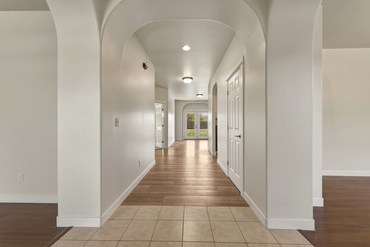 18 Sterling Ln #NA - Photo 4 of 27