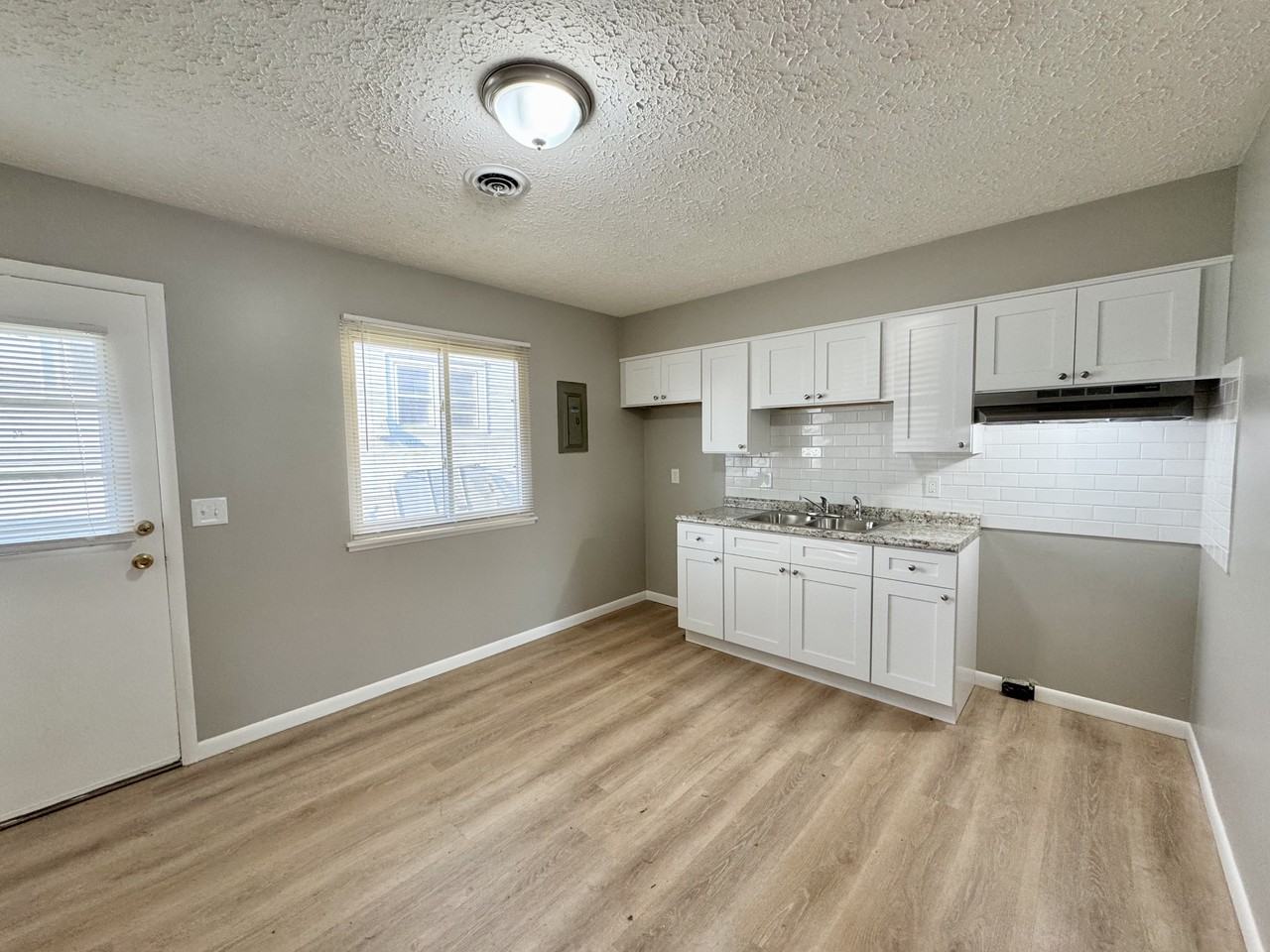 1241 Broad Ave Nw #1241 - Photo 5 of 11