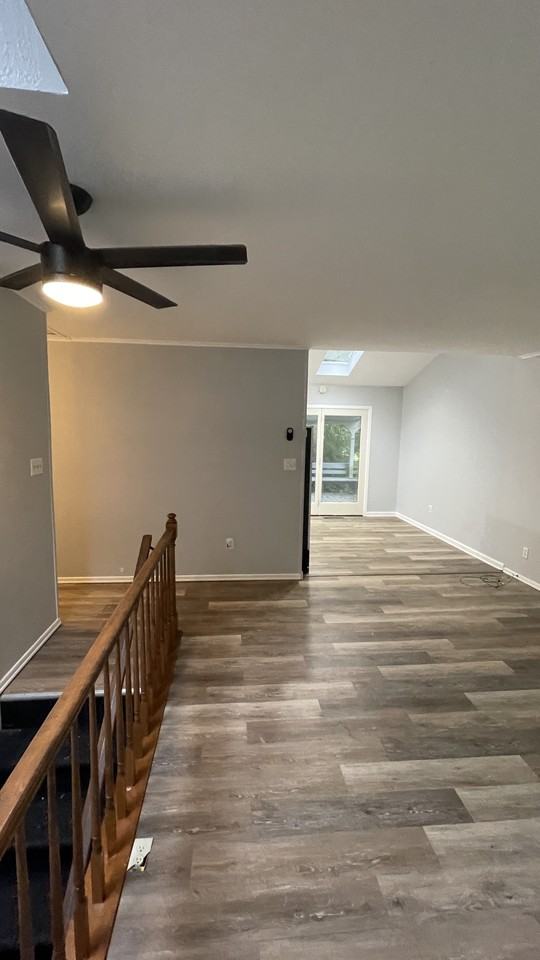 421 Mary St #NA - Photo 3 of 24