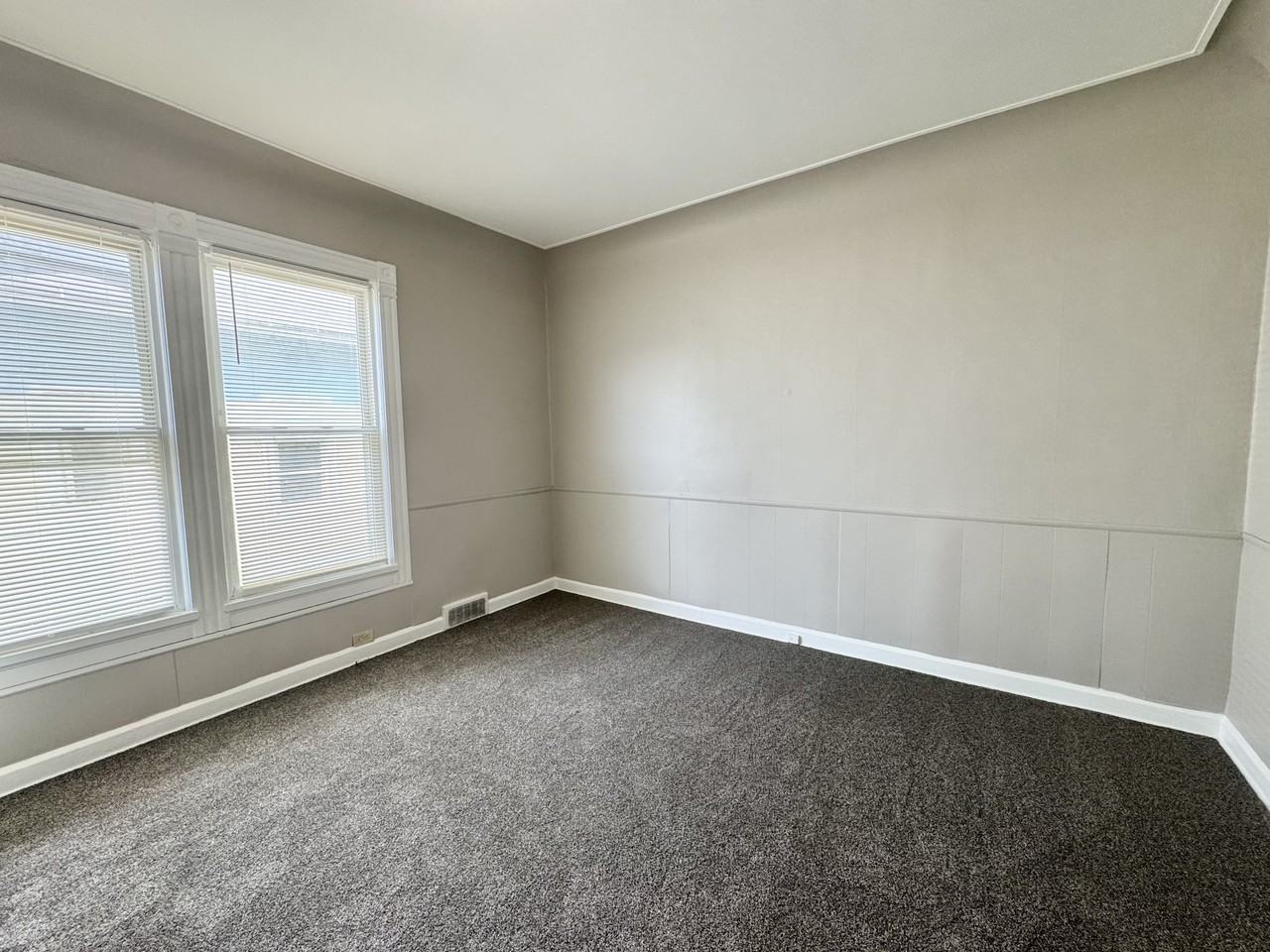 116 11th St Ne #116 - Photo 5 of 7