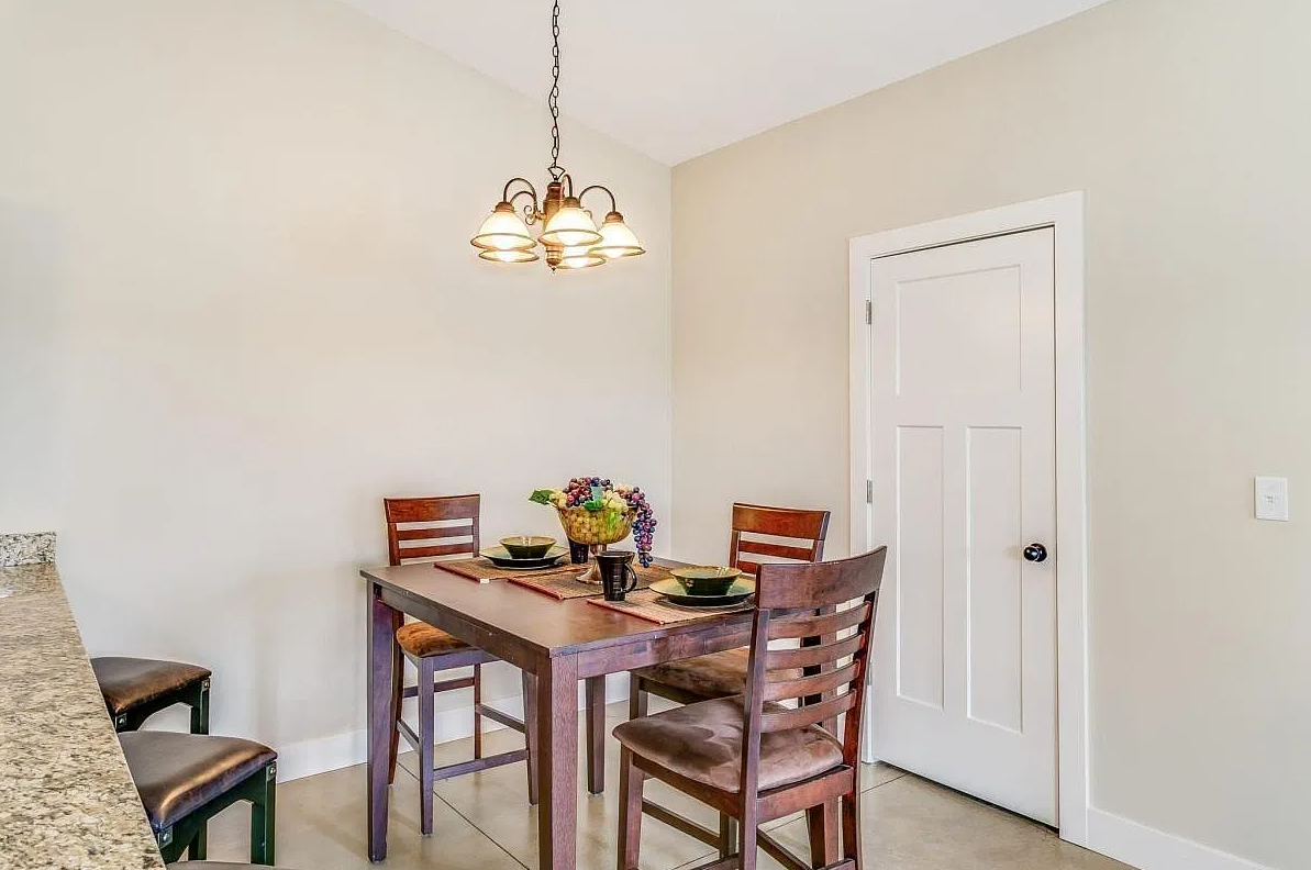 6412 S Vassar Ave #6412 - Photo 5 of 14