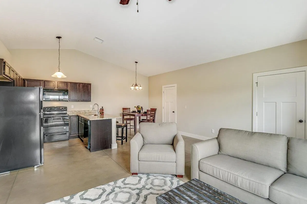 6412 S Vassar Ave #6412 - Photo 7 of 14