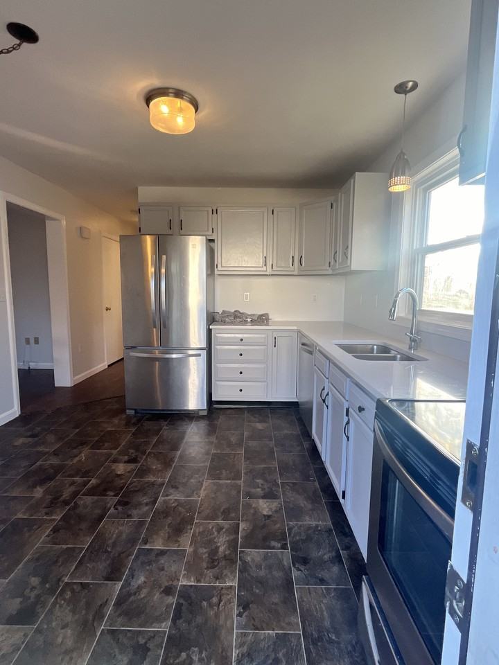 8 Christine Rd #NA - Photo 3 of 31