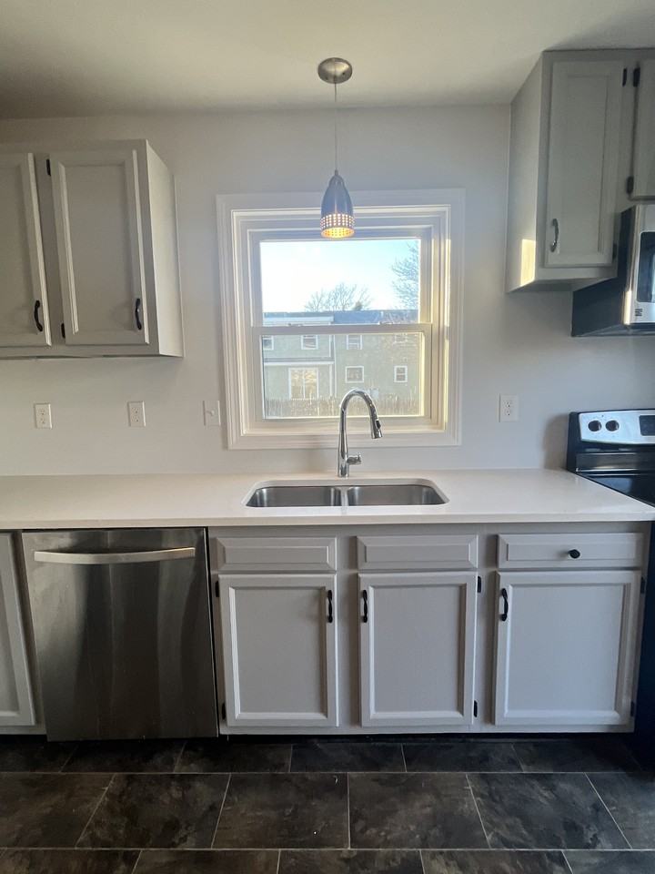 8 Christine Rd #NA - Photo 5 of 31
