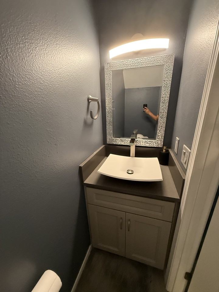 225 Se Hood Ave #225-255 - Photo 7 of 18