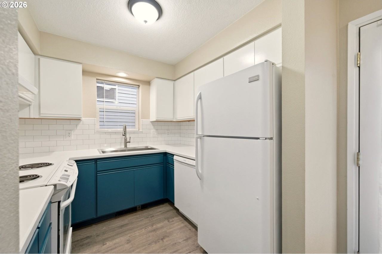 622 Nw Hill St #NA - Photo 5 of 19