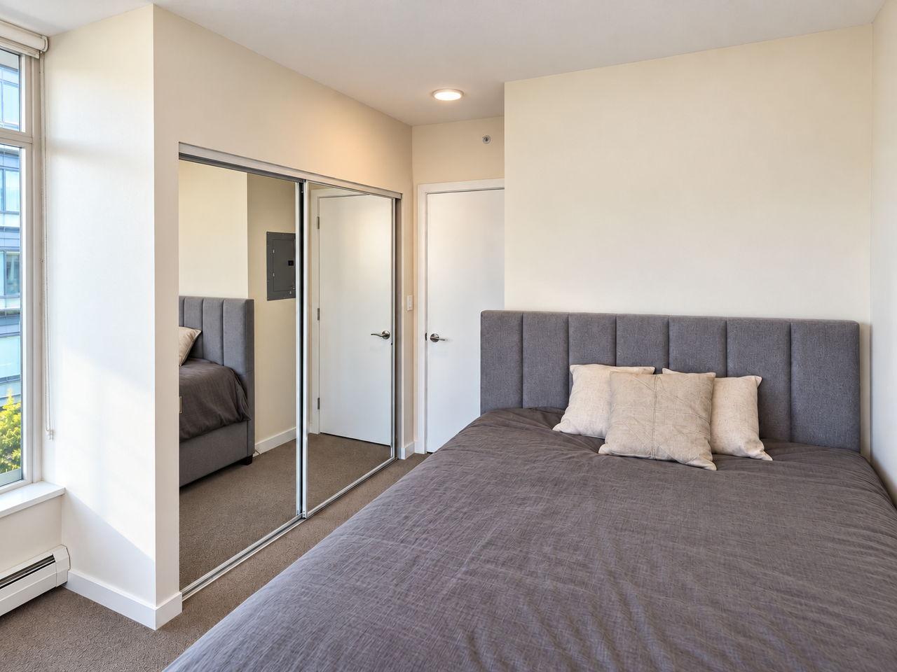 1708 Columbia Street #1402 - Photo 7 of 12