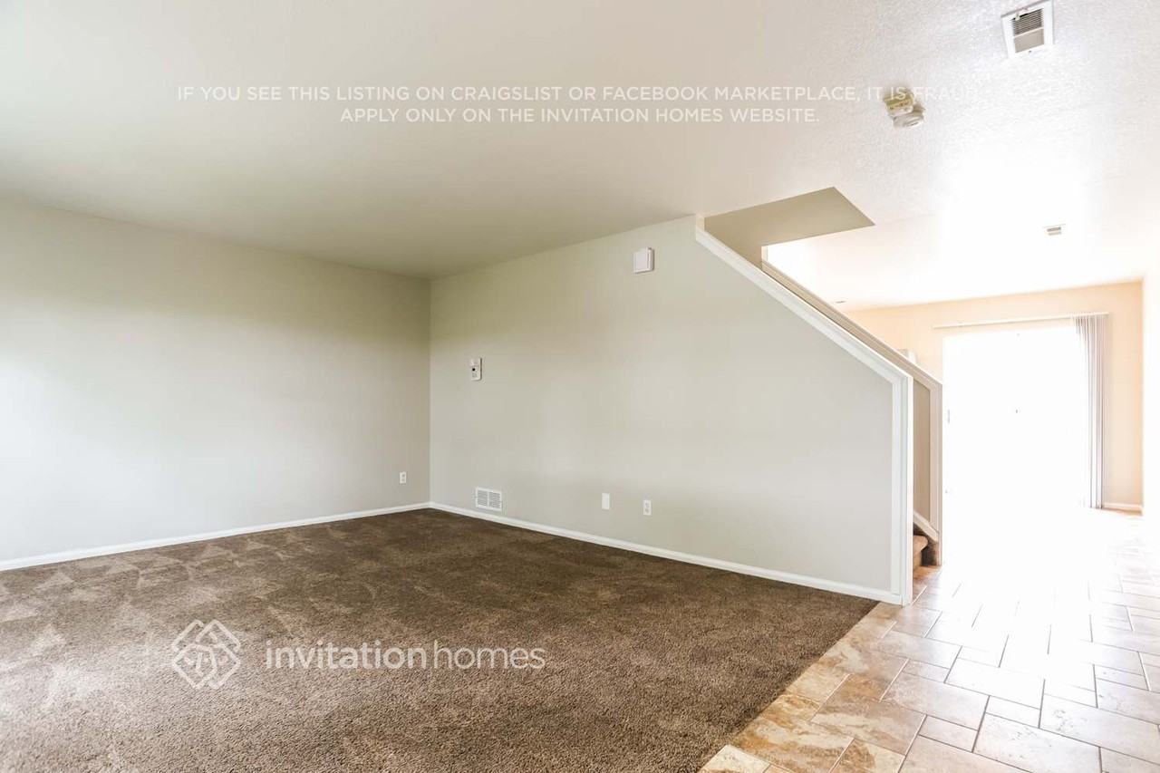 1496 Goldeneye Ln - Photo 3 of 16