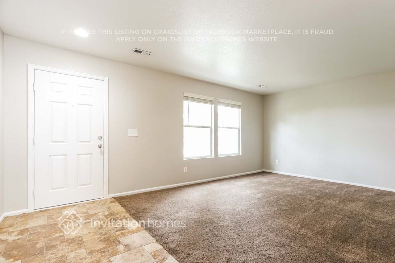 1496 Goldeneye Ln - Photo 4 of 16
