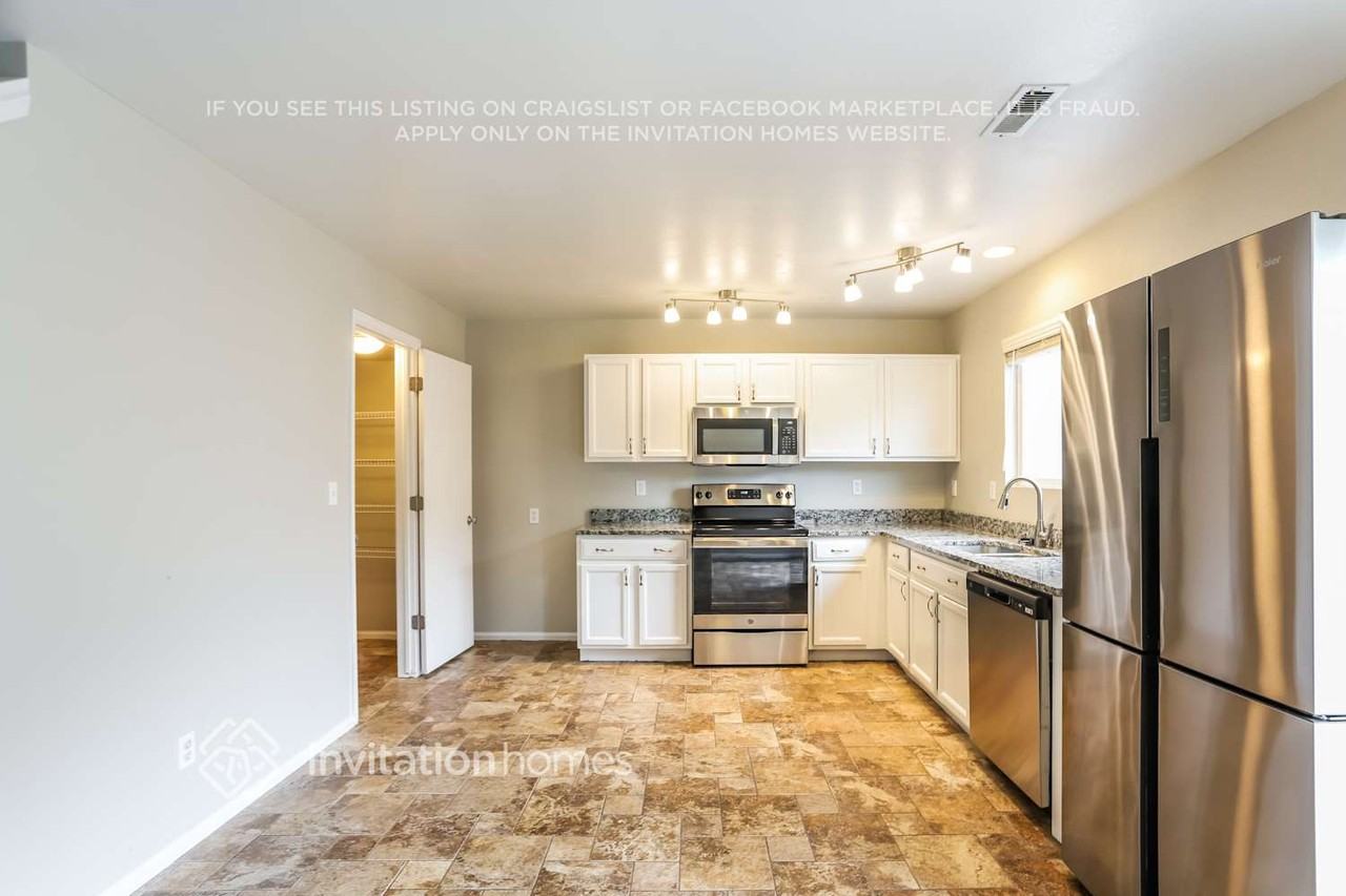 1496 Goldeneye Ln - Photo 5 of 16
