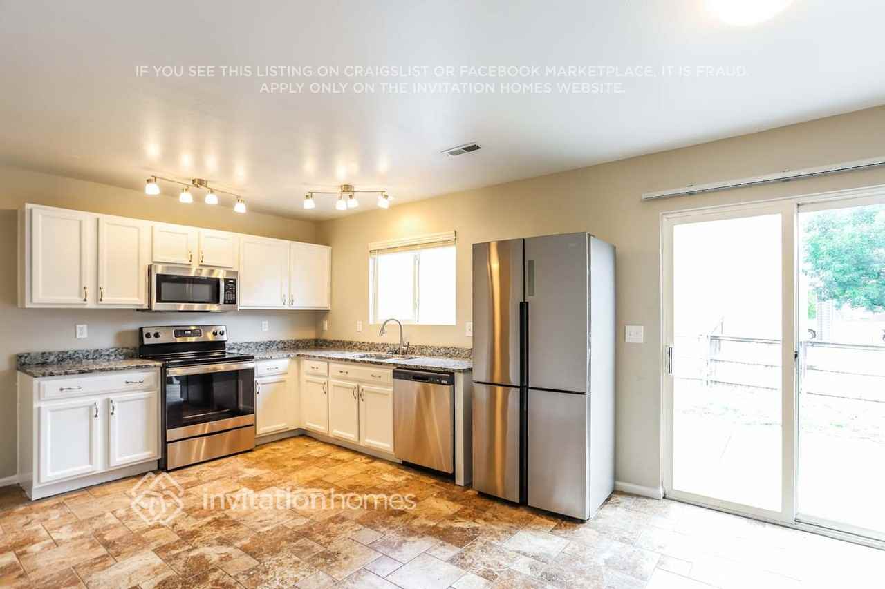 1496 Goldeneye Ln - Photo 6 of 16