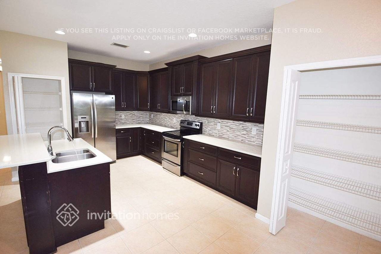 5535 Wishing Star Ln - Photo 4 of 12