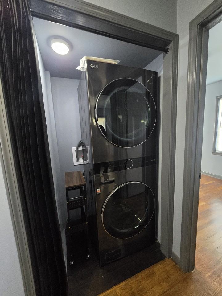 404 N College St #1 - Photo 5 of 10