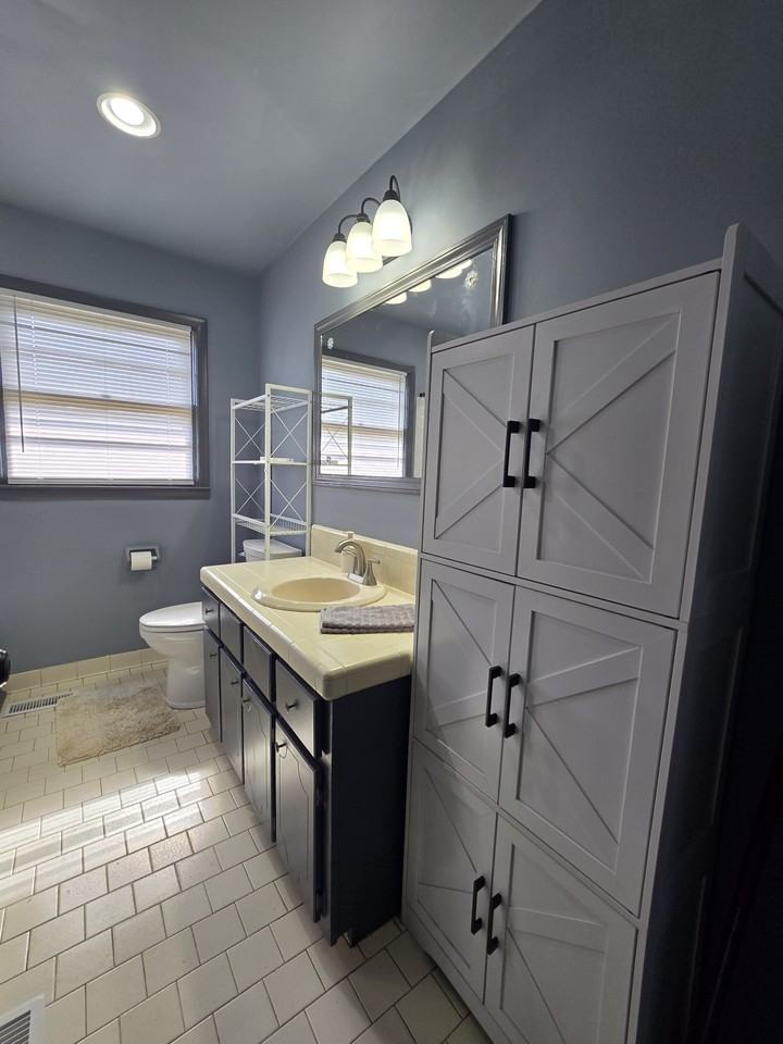 404 N College St #1 - Photo 6 of 10