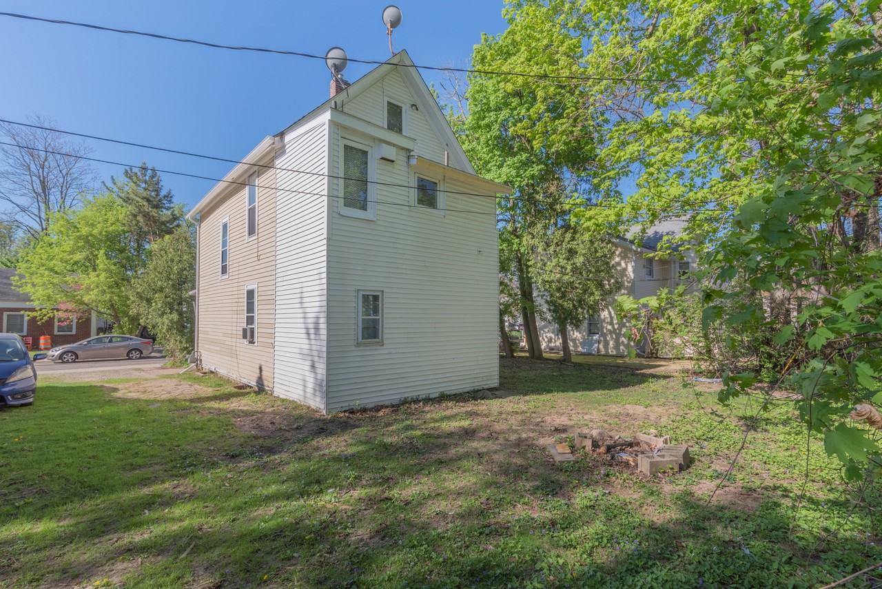 917 Sylvan Ave #1 - Photo 3 of 49