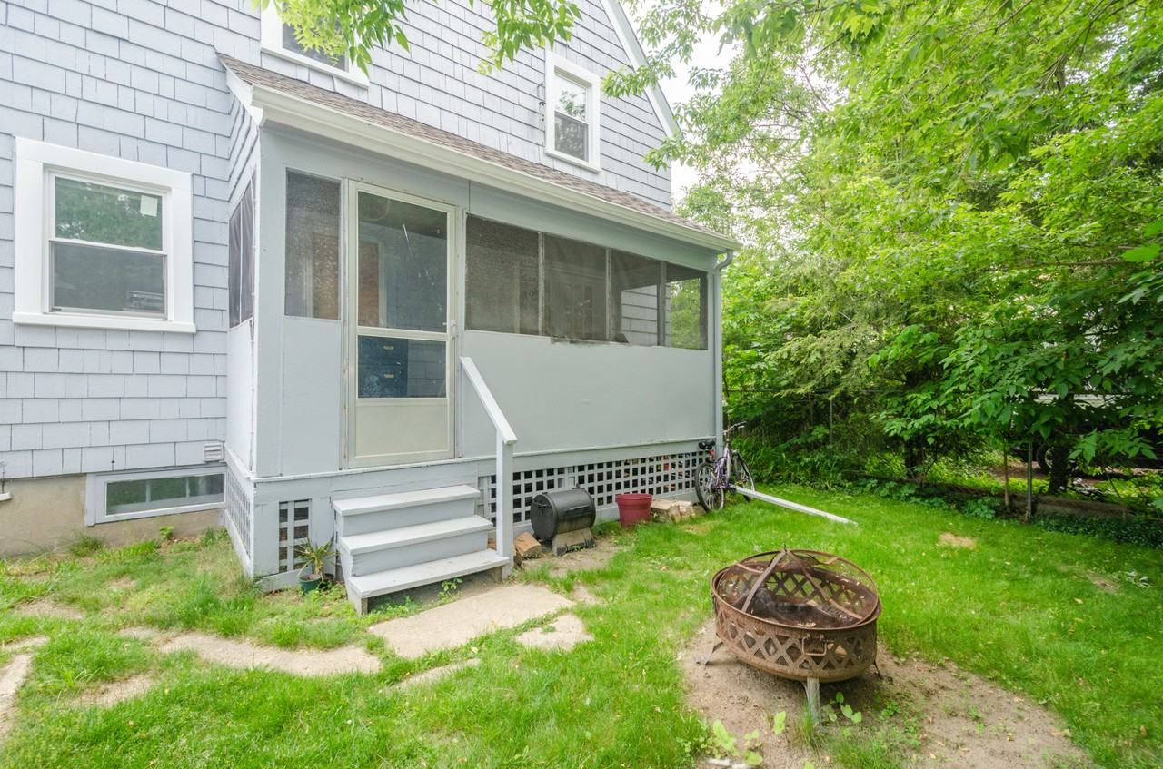 1315 Sheehan Ave #1 - Photo 5 of 41